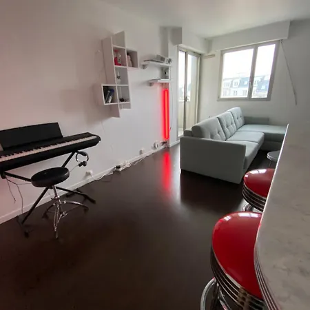 American Diner 50s Apartment